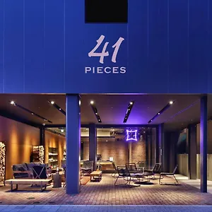 Hotel 41 Pieces ****